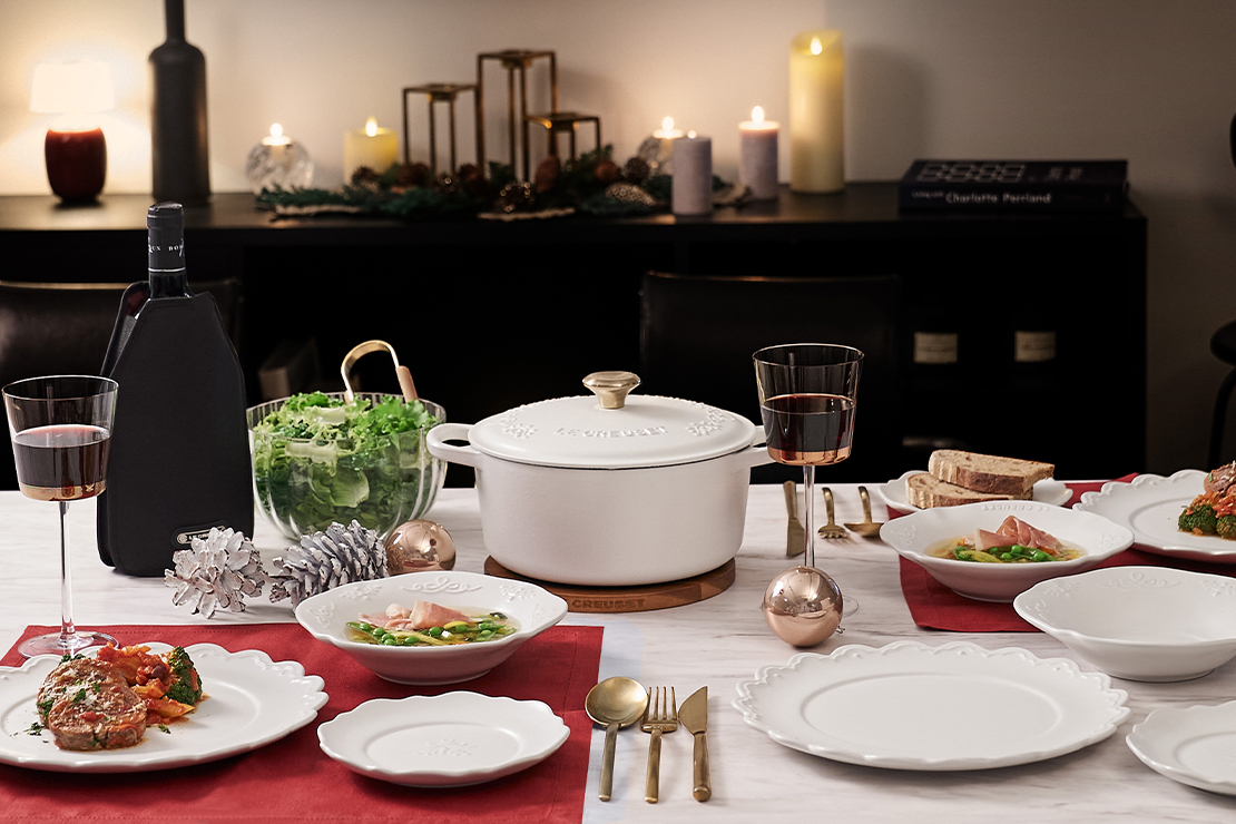 ホリデーシーンの食卓に気品を添える