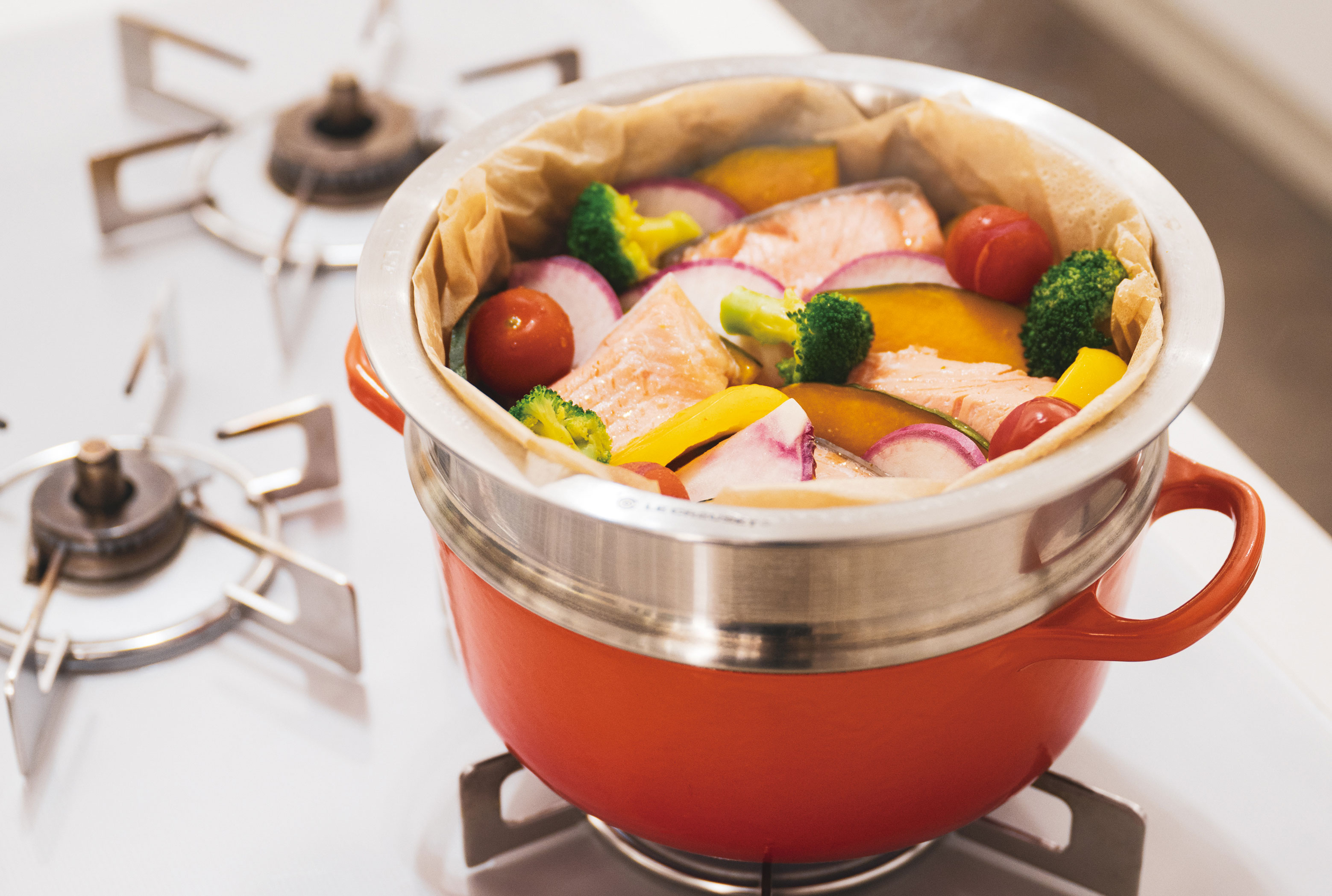 【お手軽＆ヘルシー】ル・クルーゼで叶う、せいろいらずの蒸し料理生活