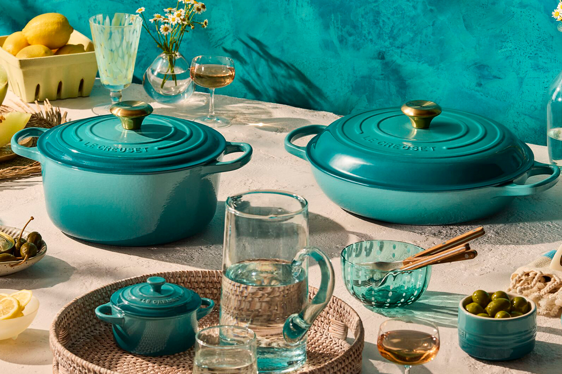 ル・クルーゼ2026年夏の限定色「ブルーリビエラ」
