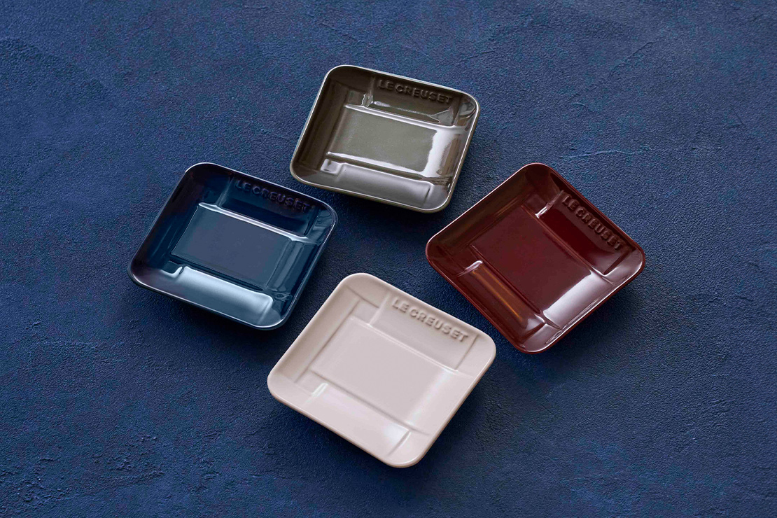 お祝いの食卓を彩る、豆皿サイズの「スクエアプレート」