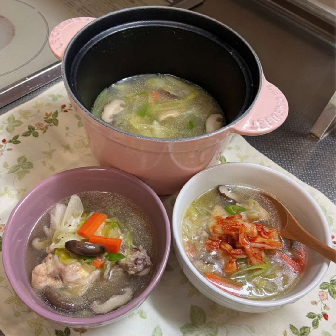 ル・クルーゼで作る「体に染みる野菜スープ」