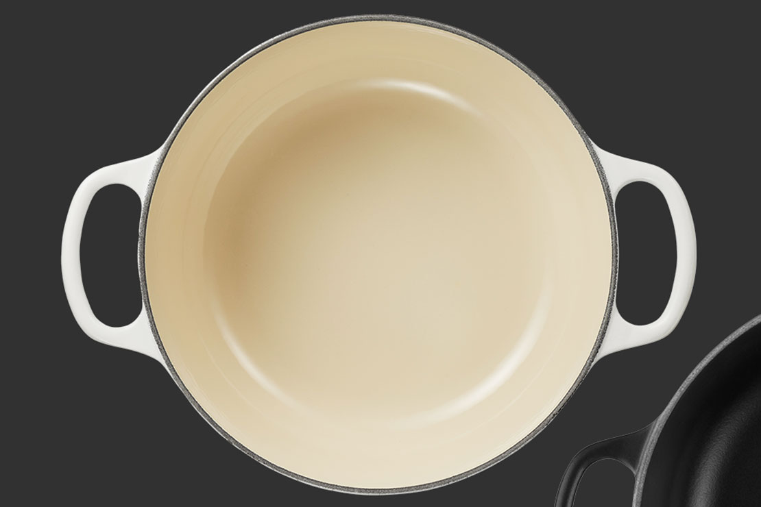 LE CREUSET ホーロー鍋 型　クリーム サンドホーローとブラックマットホーロー｜ル・クルーゼ（Le Creuset）