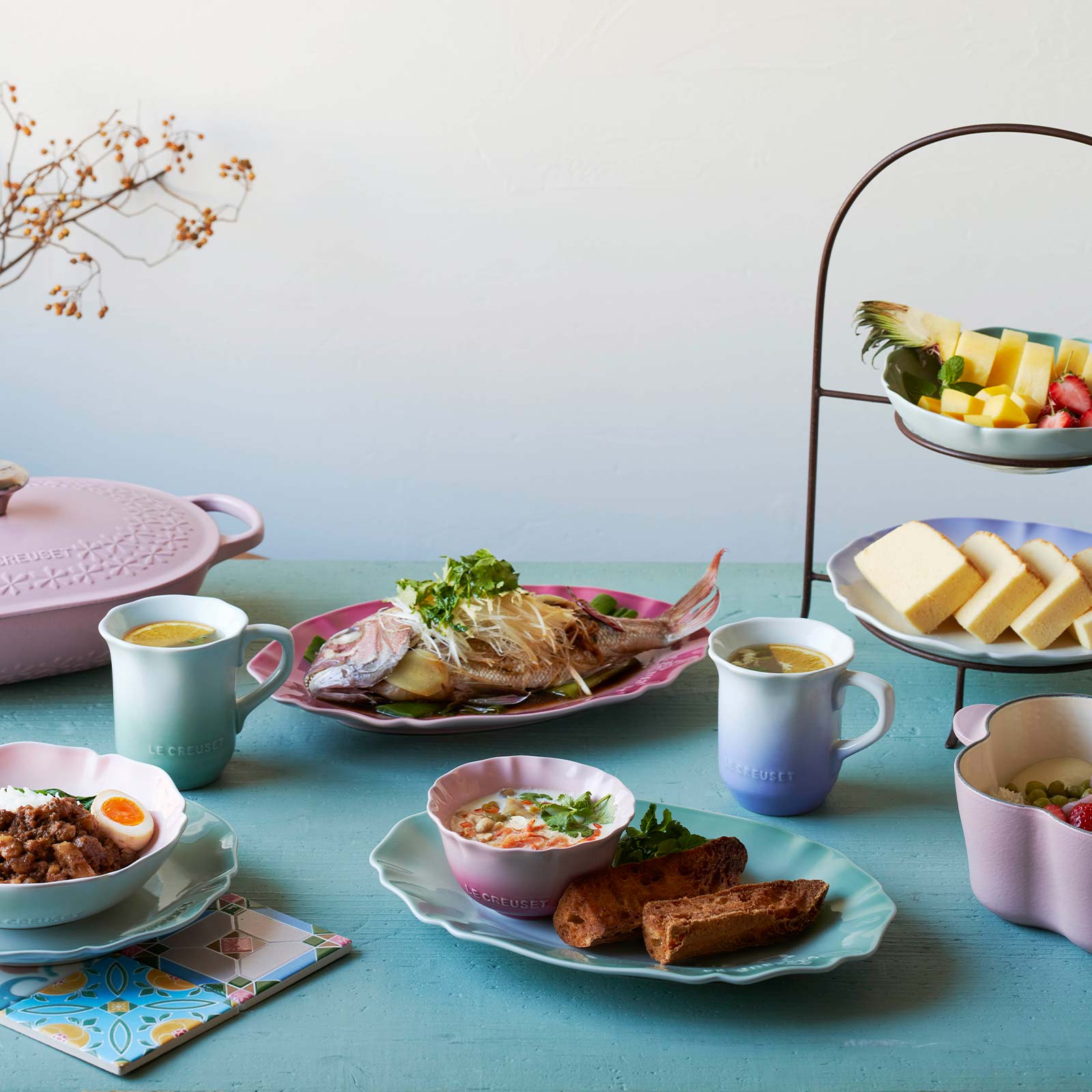 本日限定価格～ル・クルーゼのエレガントフリルセット　オーバルプレート　超レア エレガントフリル・オーバル・プレート ウォーターグリーン