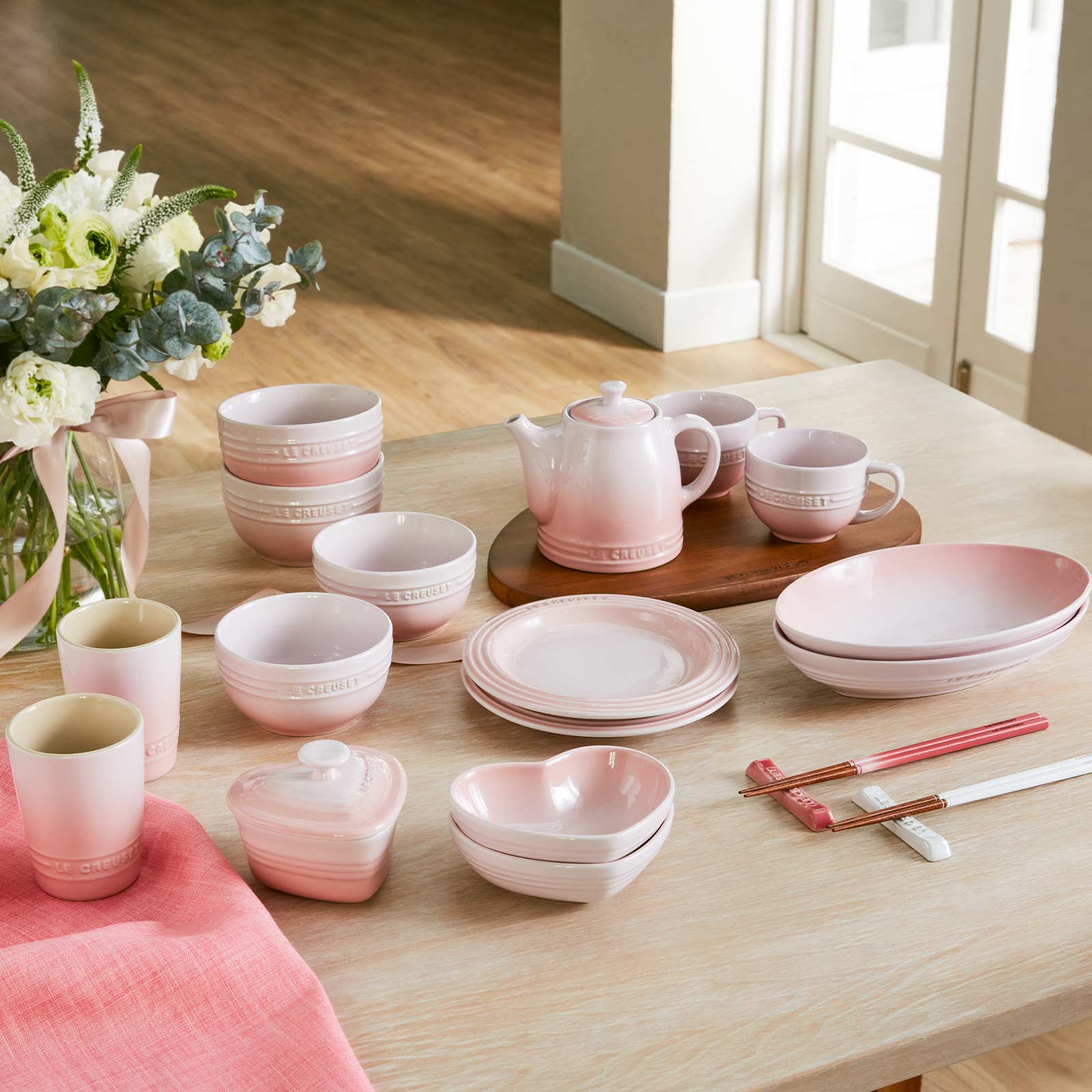 ルクルーゼ ミニフラワーボール＋スプーンセット　2セット ミニ・フルール・セット ローズクオーツ & ホワイトラスター