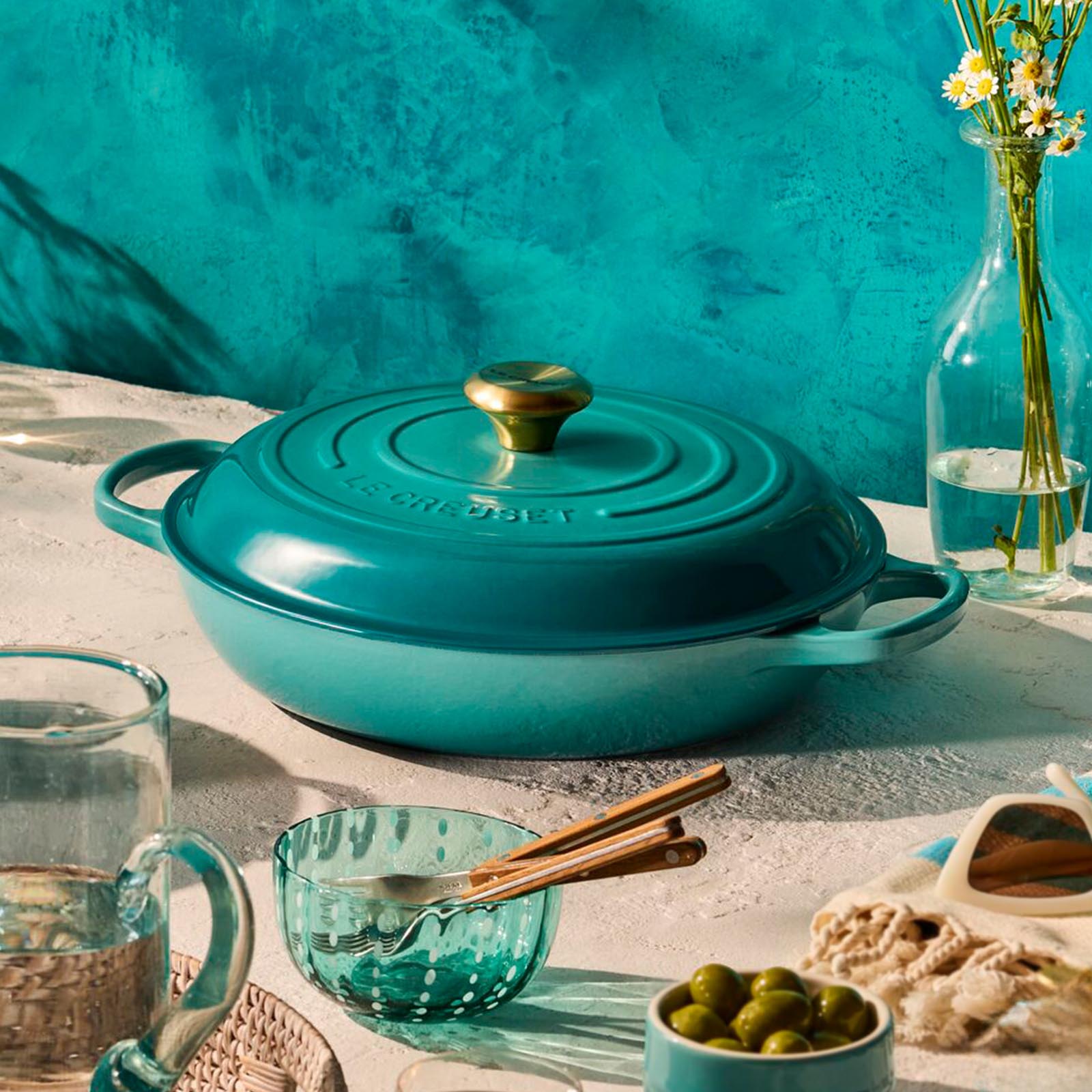 Signature Sh.Casserole/Braiser Light Gold Knob image number 5