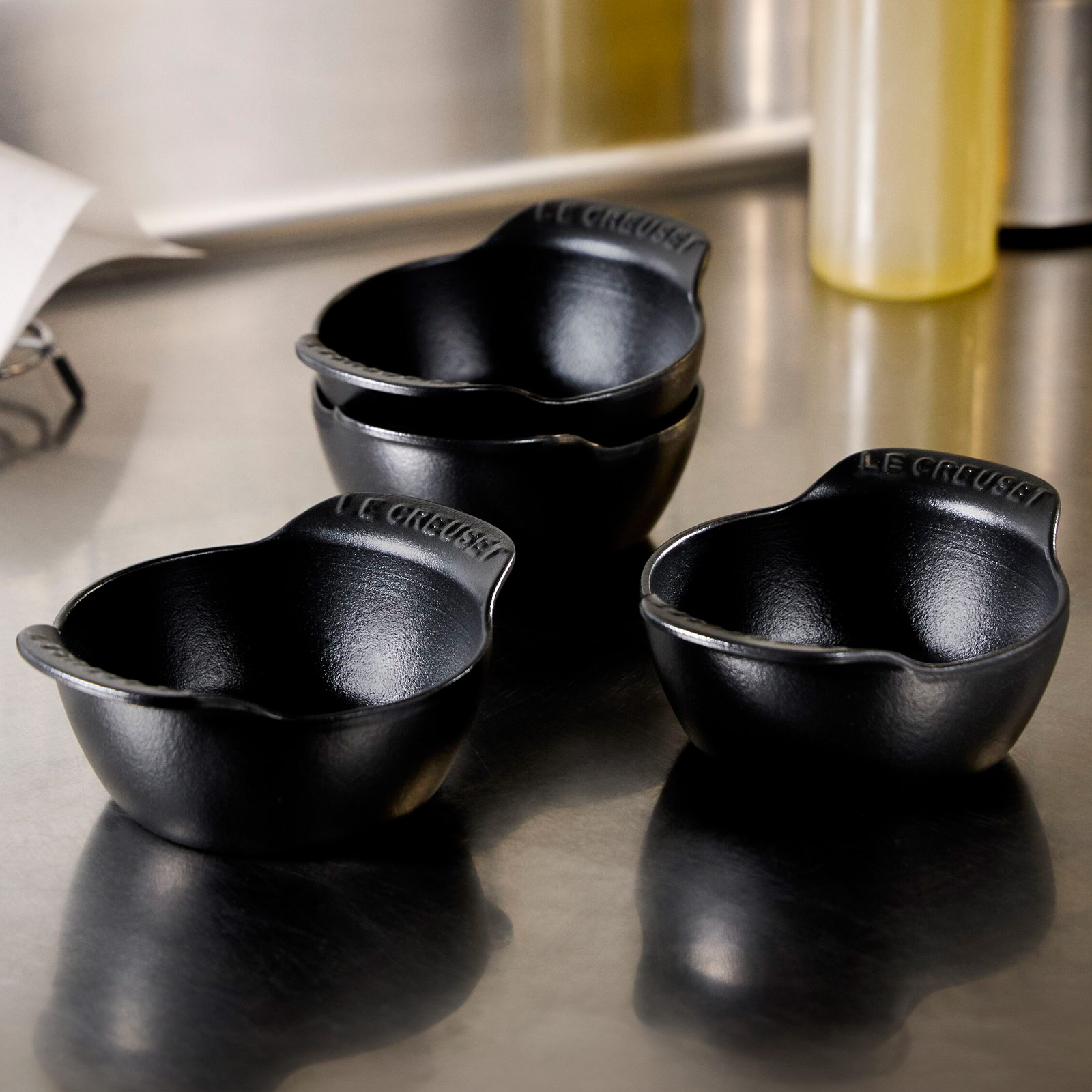 美品 Le Creuset ル・クルーゼ 両手鍋 ココット 20 マットブラック Amazon.co.jp: ル・クルーゼ(Le Creuset) 鋳物 ホーロー 鍋