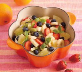 カステラとヨーグルトのフルーツケーキ