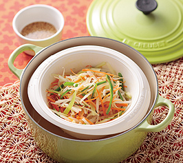 たっぷりもやしの中華風蒸しサラダ