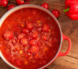 赤野菜をとろとろに煮込んだ真っ赤なミネストローネ