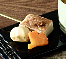 先付け3種（栗の甘露煮焼き、にんじんの彩り煮、生麩のくるみ味噌）